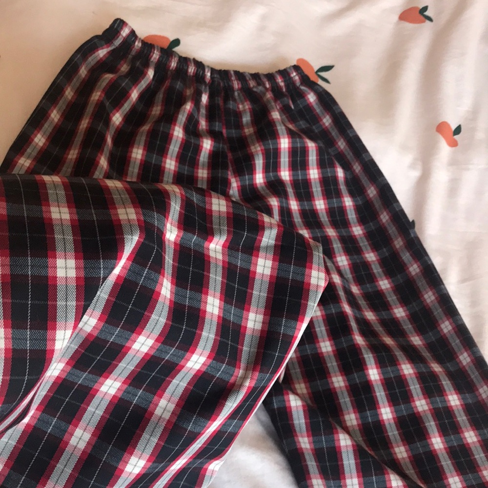 PLAID PRINTED UO PANTS!